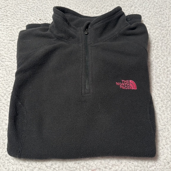 The North Face Black Fleece 1/4 Zip with Breast Cancer Pink Ribbon, EUC, Size M - Picture 10 of 10